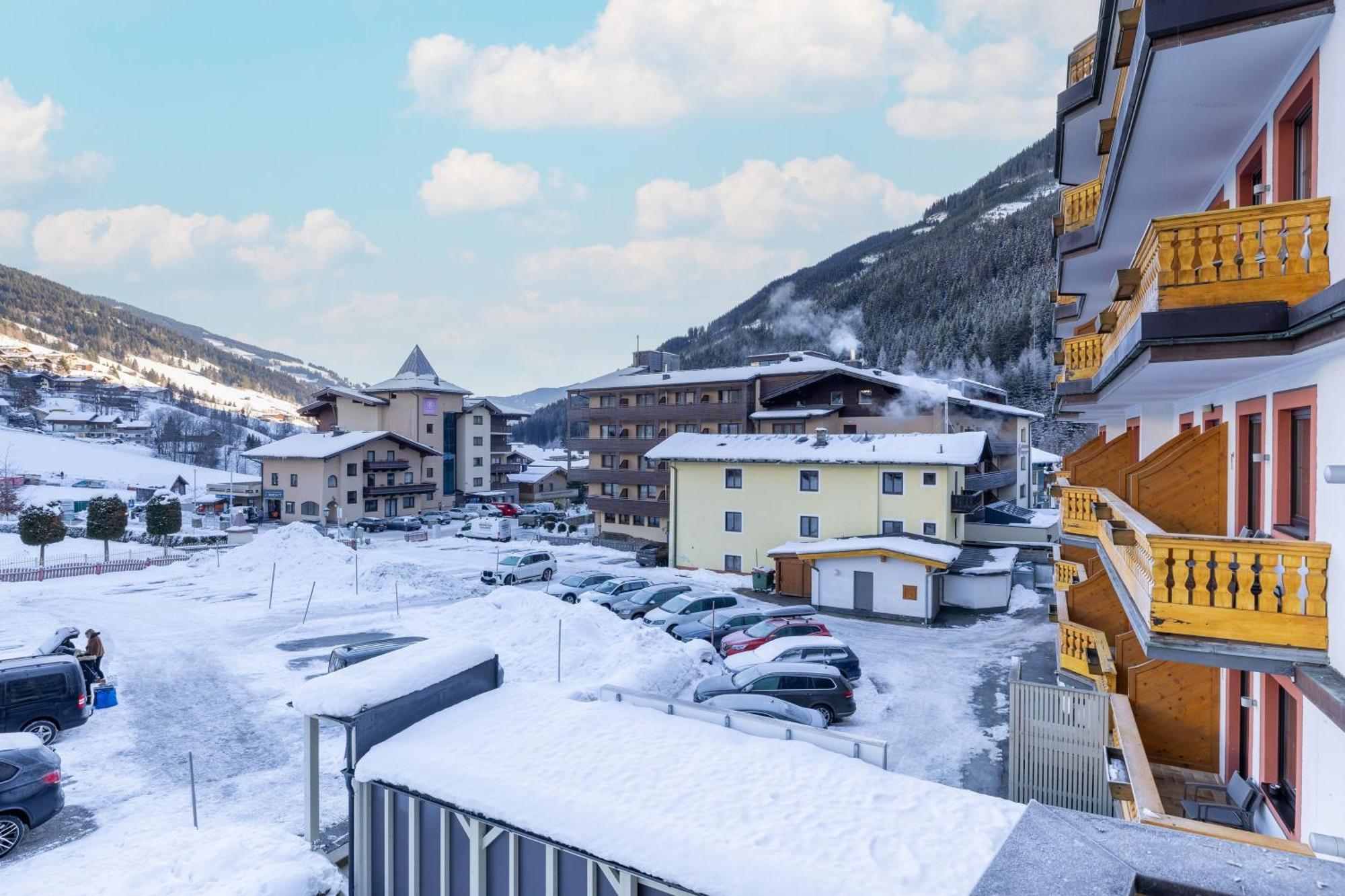 Jufa Alpenhotel Saalbach Exteriér fotografie